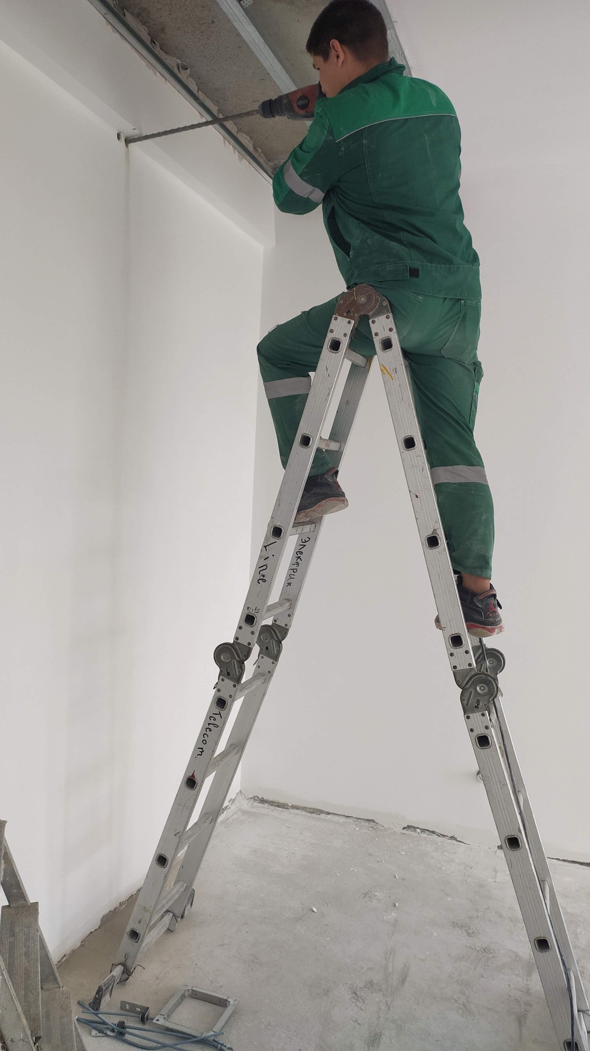 Срочный электрик в Алматы